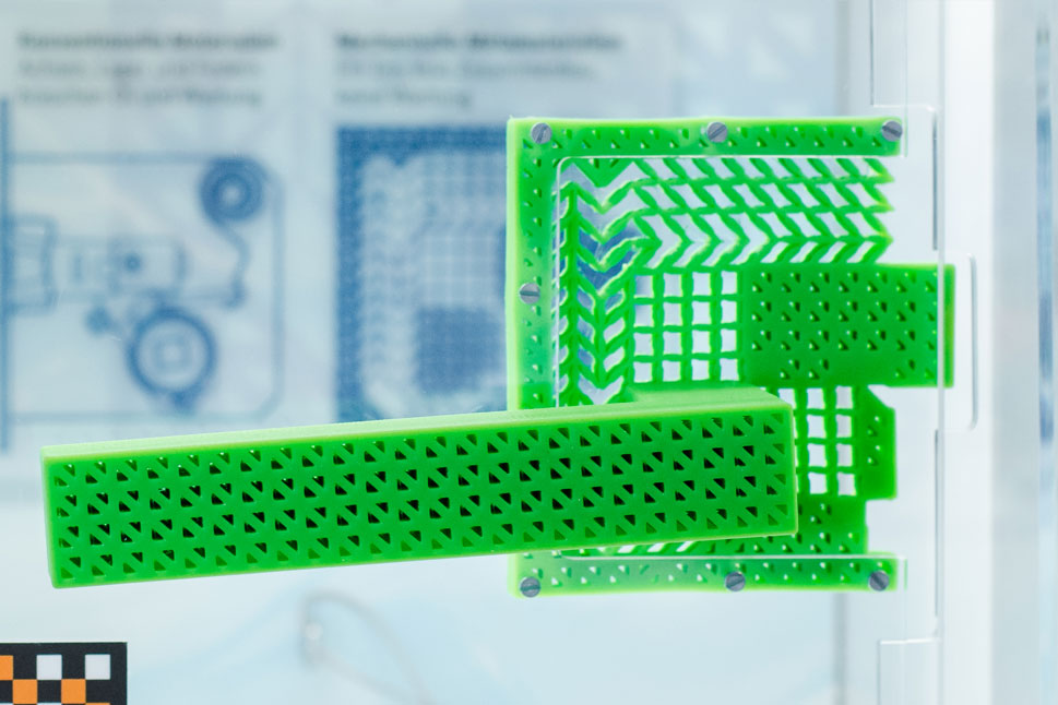 Eine Türklinke aus dem 3D-Drucker, die dank der Verwendung von Scherzellen beweglich ist.